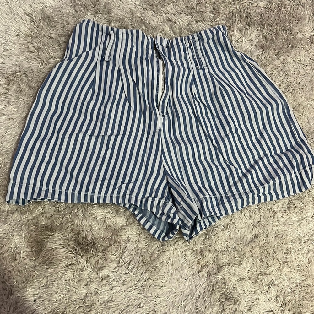 Women’s shorts S